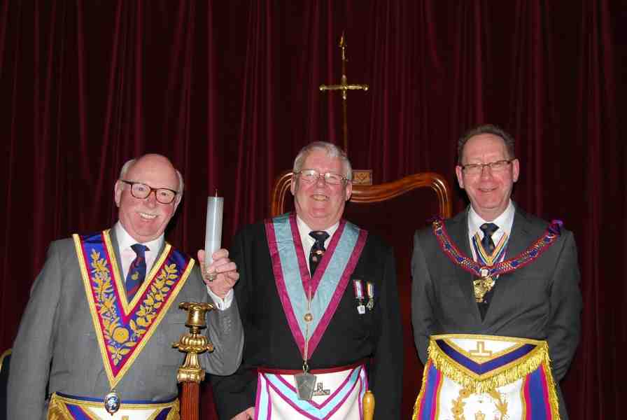 Visit to Drury Lane RAM Lodge 1228 by W.Bro David James and his team on 26th May 2016 | Provincial Grand Lodge of Mark Master Masons of London The Stars of Drury Lane come out to greet W Bro Henry Hobson, APGM, and his Delegation on Thursday 12th March 2015
