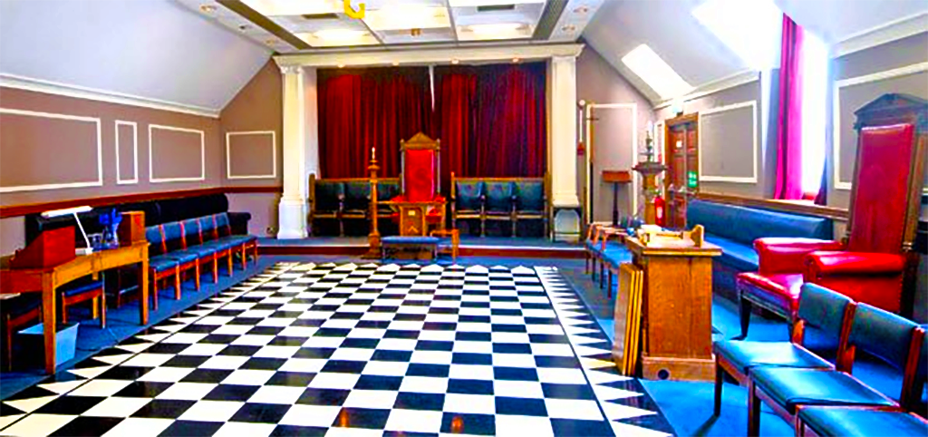 Plucknett-Lodge