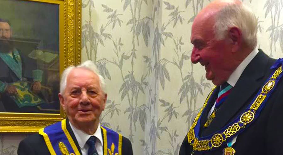 WBro Raymond Macaree PJGD received his 60 year long service certificate