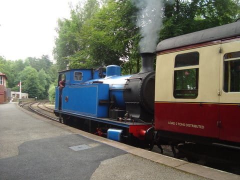 Thomas-the-Tank-Engine-pulled-the-1950's-coaches.