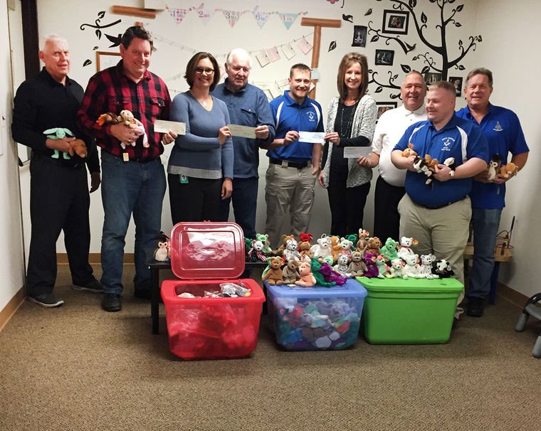 Freemasons donate to Health Department