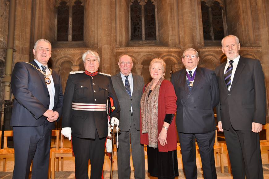 Peterborough Cathedral Hosts Festival of Lessons & Carols 16 12 11 peterborough carols