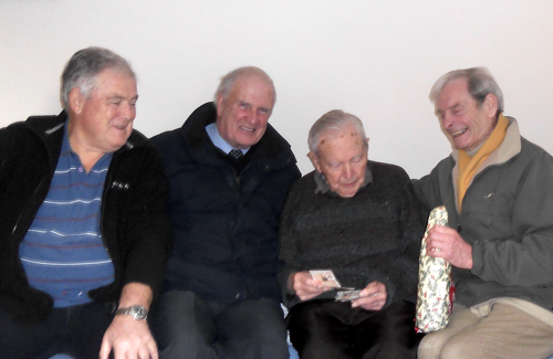 Merry Christmas to W Bro Wilf Arnfield at 105 years young Wilf, a spritely 105 year old counting his money