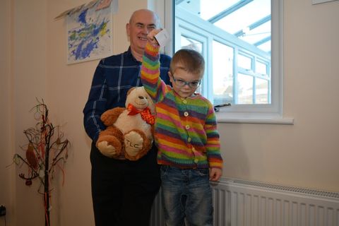 Children getting more braille books thanks to Freemasons Children getting more braille books thanks to Freemasons