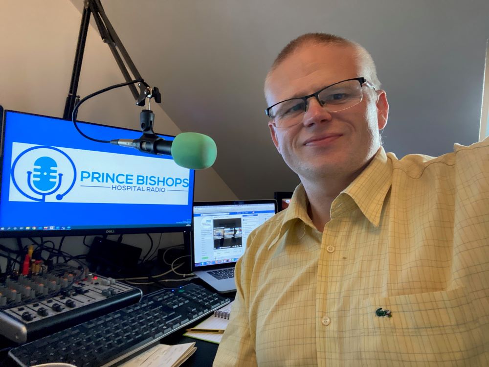 Prince Bishops Hospital Radio receive £1400 from Durham Freemasons Prince Bishops Hospital Radio receive £1400 from Durham Freemasons